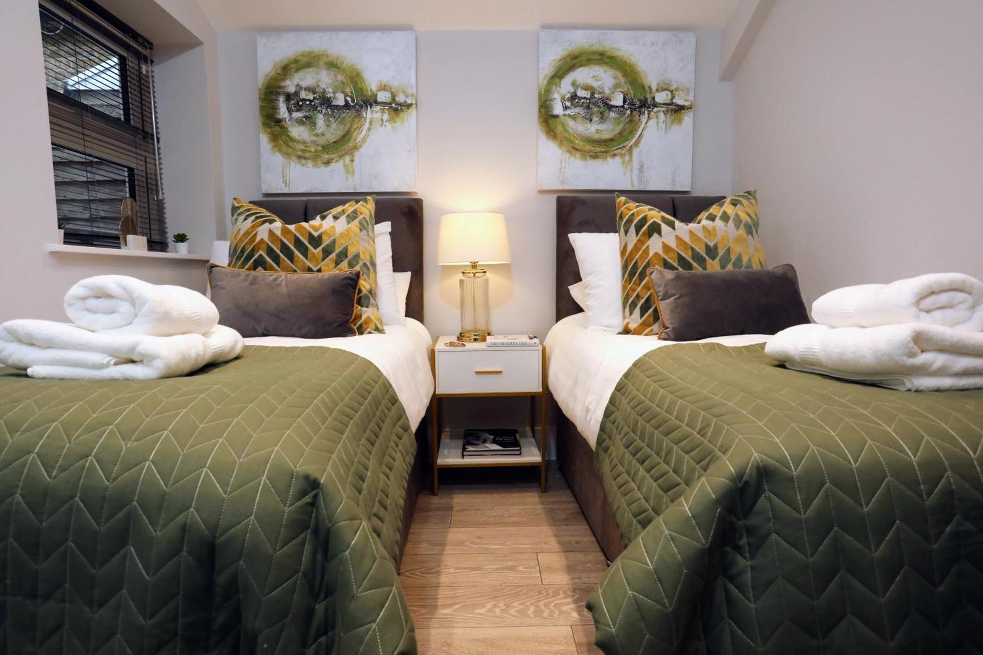 Aisiki Apartments At Stanhope Road, North Finchley, Airconditioned Multiple 2 Or 3-Bedroom, Pet-Friendly Duplex Flats, King Or Twin Beds, Airconditioned & Free Wi-Fi Exterior foto
